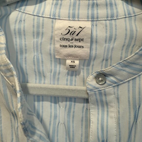 Cinq A Sept- XS- Crinkle Lt. Blue Striped Puff Sleeve/Ruffle Bottom Shirtdress - Picture 3 of 4